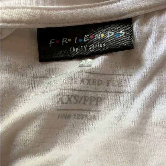 FRIENDS tee - Picture 4 of 4